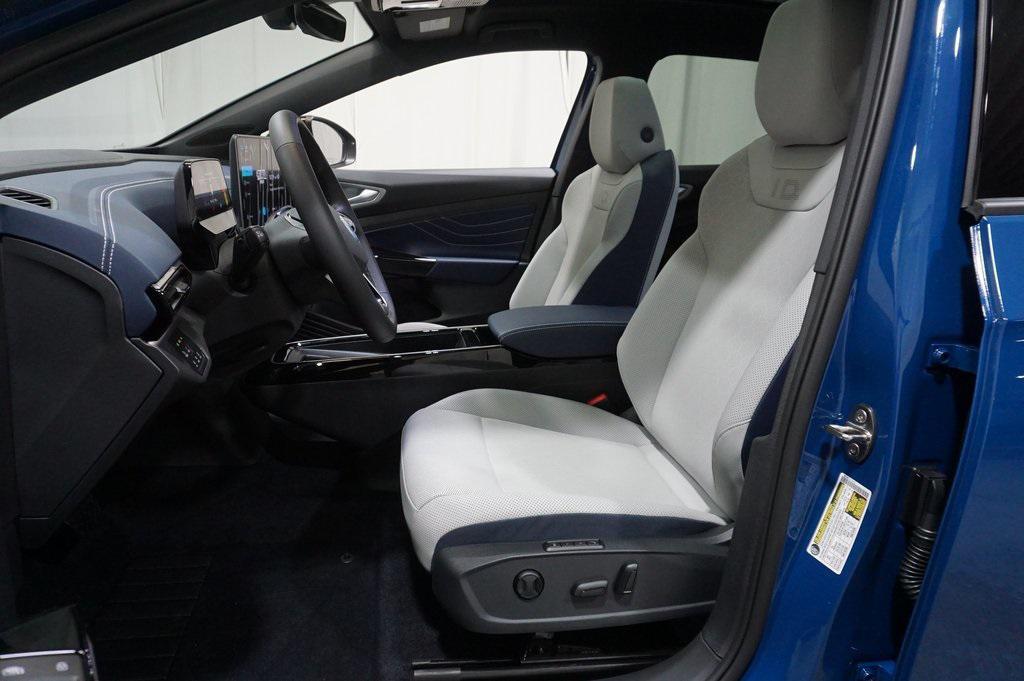 new 2025 Volkswagen ID.4 car, priced at $47,540