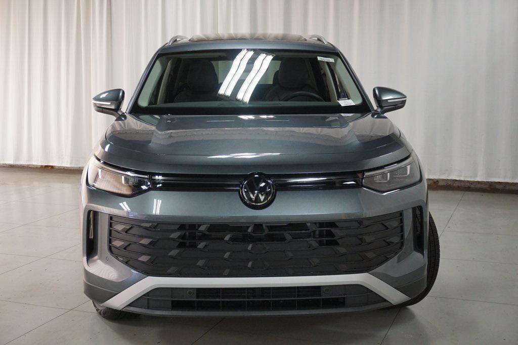 new 2025 Volkswagen Tiguan car, priced at $31,920