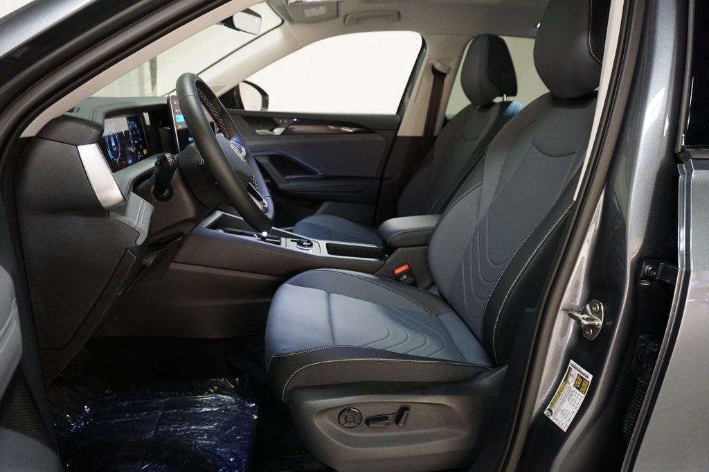 new 2025 Volkswagen Tiguan car, priced at $31,920