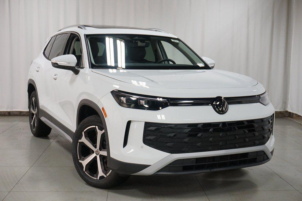 new 2025 Volkswagen Tiguan car, priced at $32,020