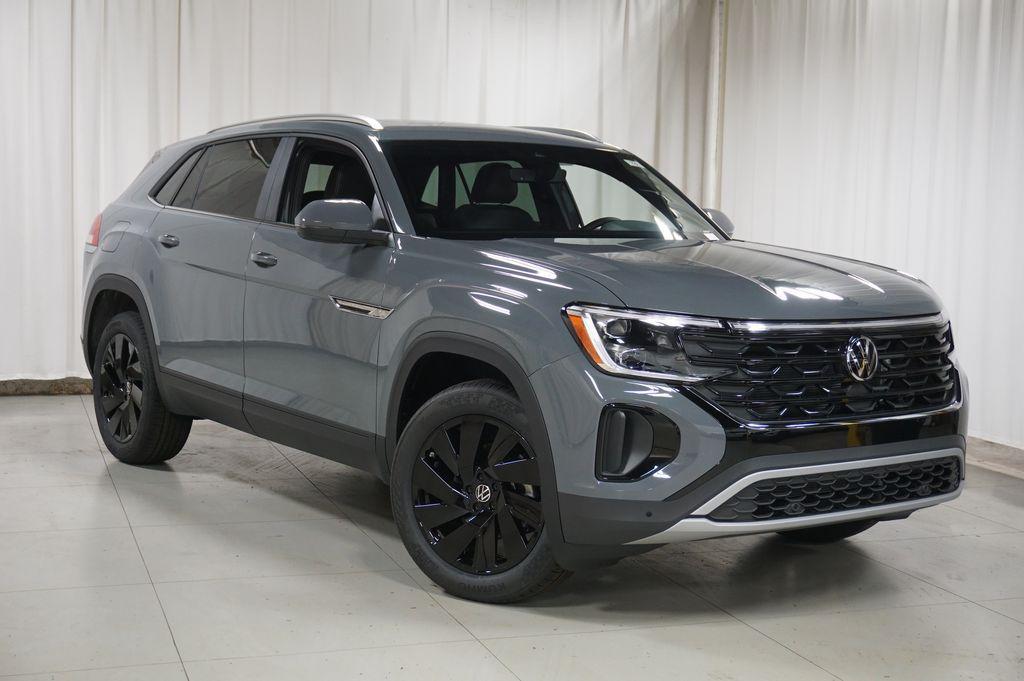 new 2026 Volkswagen Atlas Cross Sport car, priced at $43,843