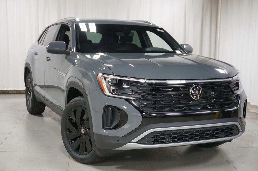 new 2026 Volkswagen Atlas Cross Sport car, priced at $43,843