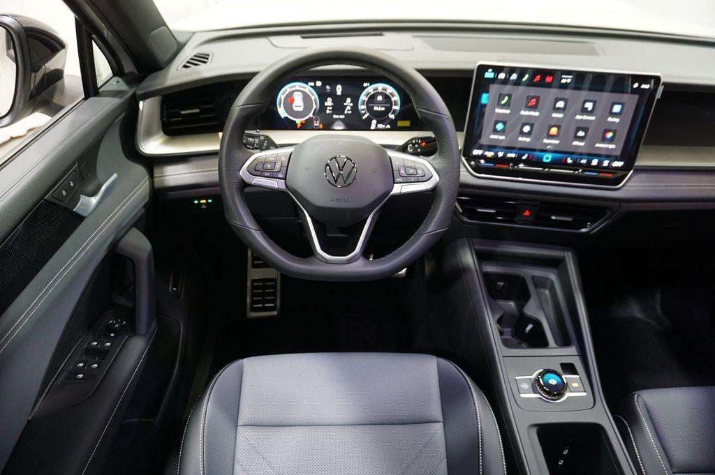 new 2026 Volkswagen Tiguan car, priced at $37,928