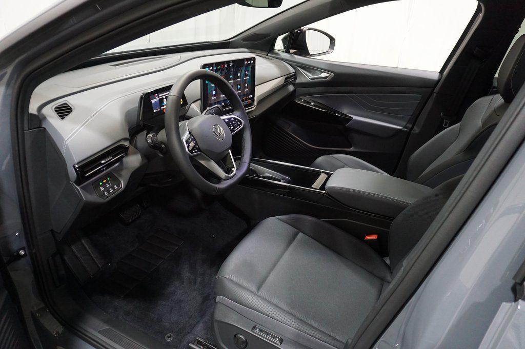 new 2025 Volkswagen ID.4 car, priced at $43,540