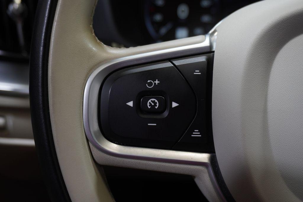 used 2020 Volvo XC60 car, priced at $27,300