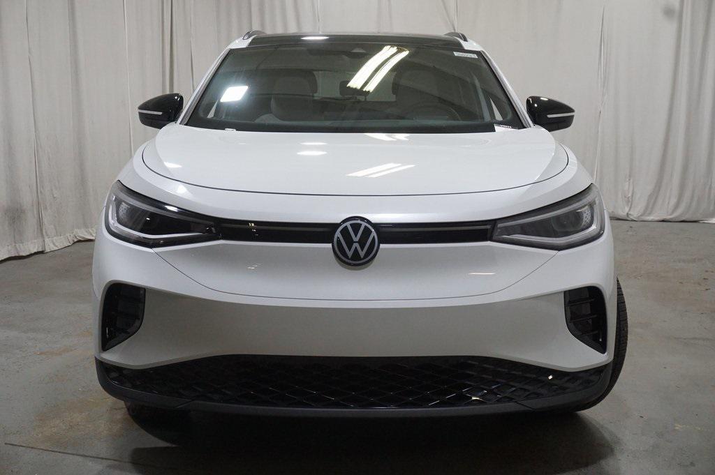 new 2025 Volkswagen ID.4 car, priced at $47,976