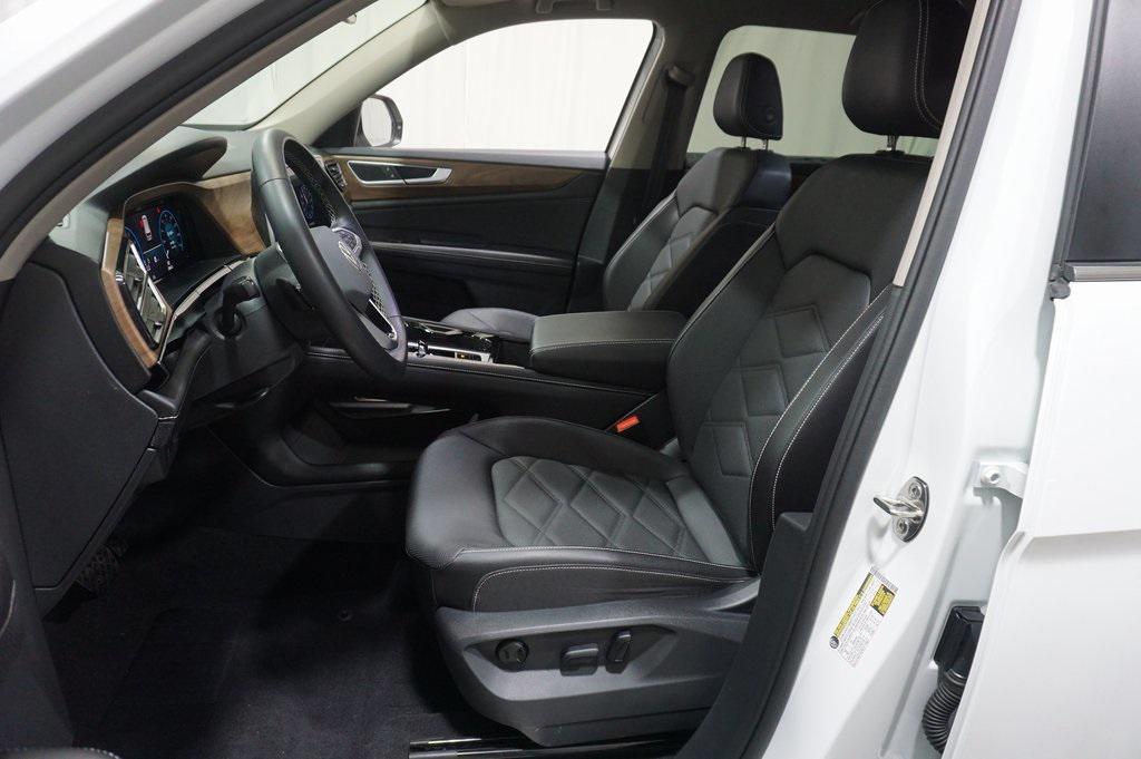 used 2024 Volkswagen Atlas car, priced at $32,400