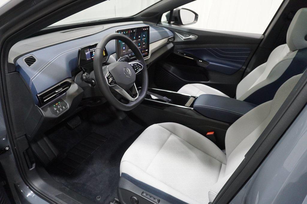 new 2025 Volkswagen ID.4 car, priced at $46,942