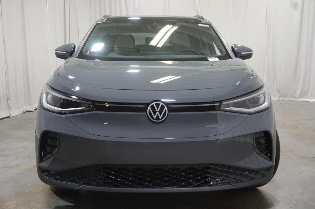 new 2025 Volkswagen ID.4 car, priced at $46,942