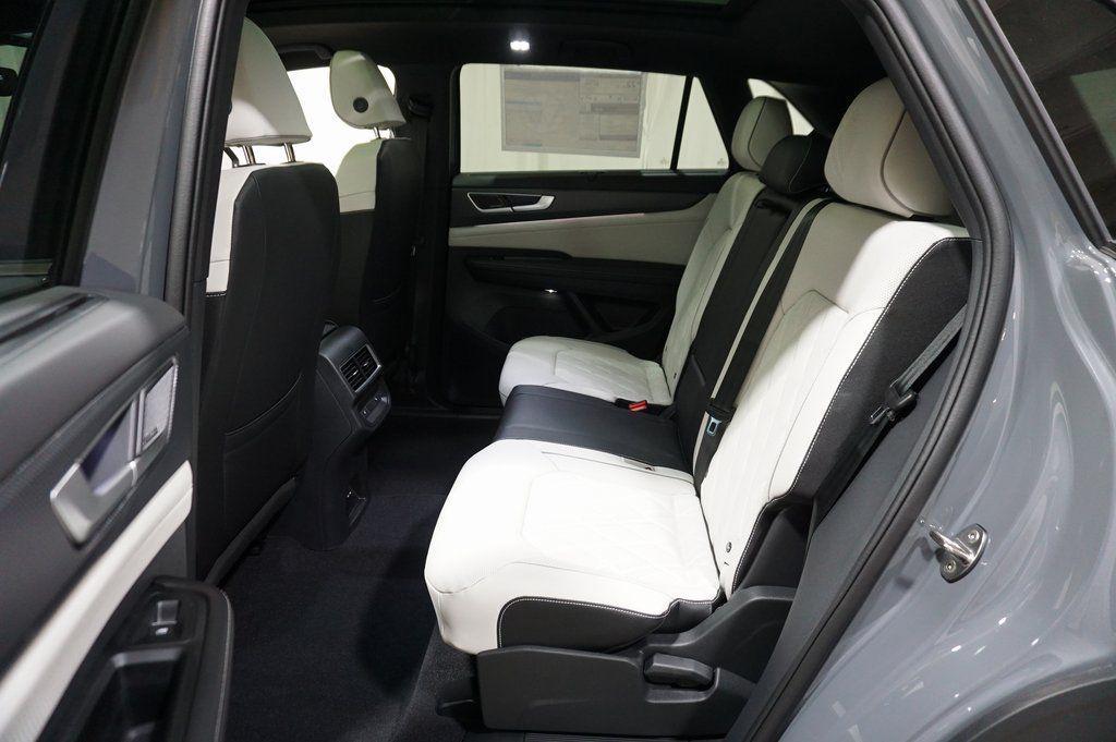 new 2026 Volkswagen Atlas Cross Sport car, priced at $51,406