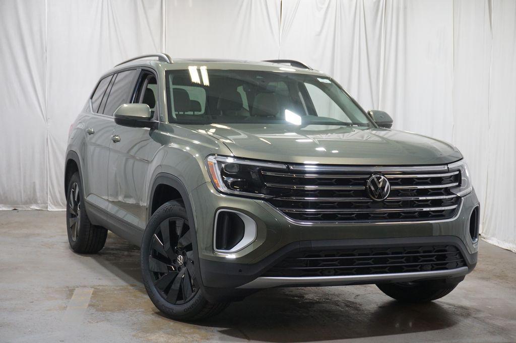 new 2026 Volkswagen Atlas car, priced at $44,522