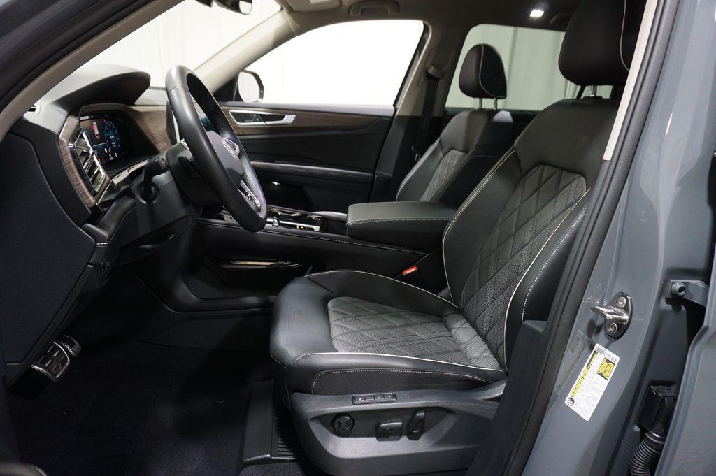 used 2025 Volkswagen Atlas car, priced at $42,790