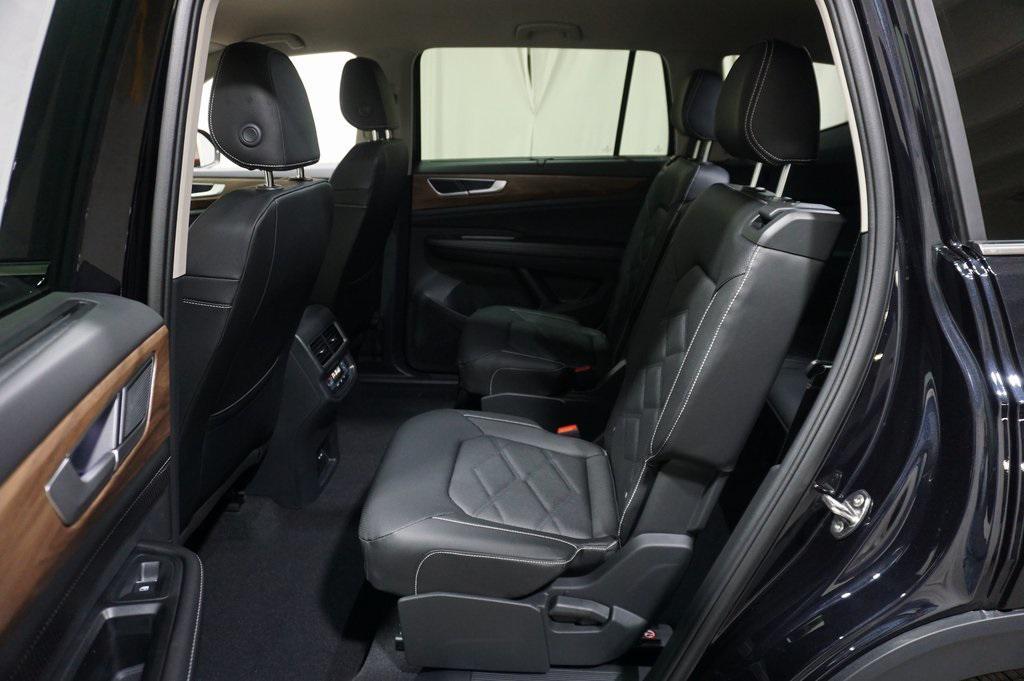 new 2026 Volkswagen Atlas car, priced at $44,588