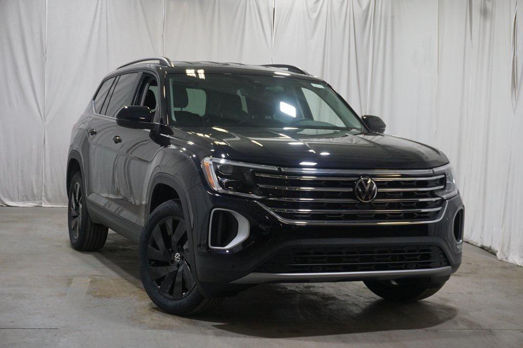 new 2026 Volkswagen Atlas car, priced at $44,588