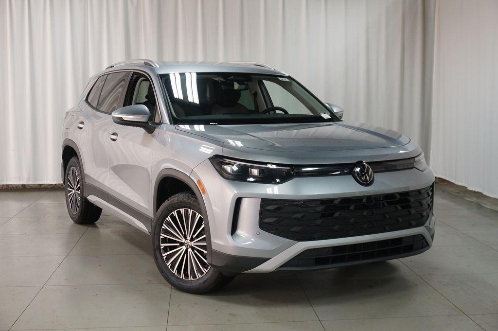 new 2026 Volkswagen Tiguan car, priced at $31,053