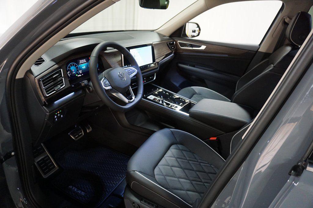 new 2026 Volkswagen Atlas car, priced at $52,118