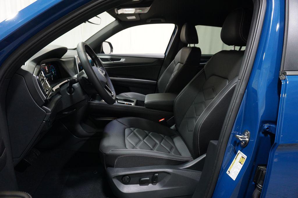 new 2026 Volkswagen Atlas Cross Sport car, priced at $37,768