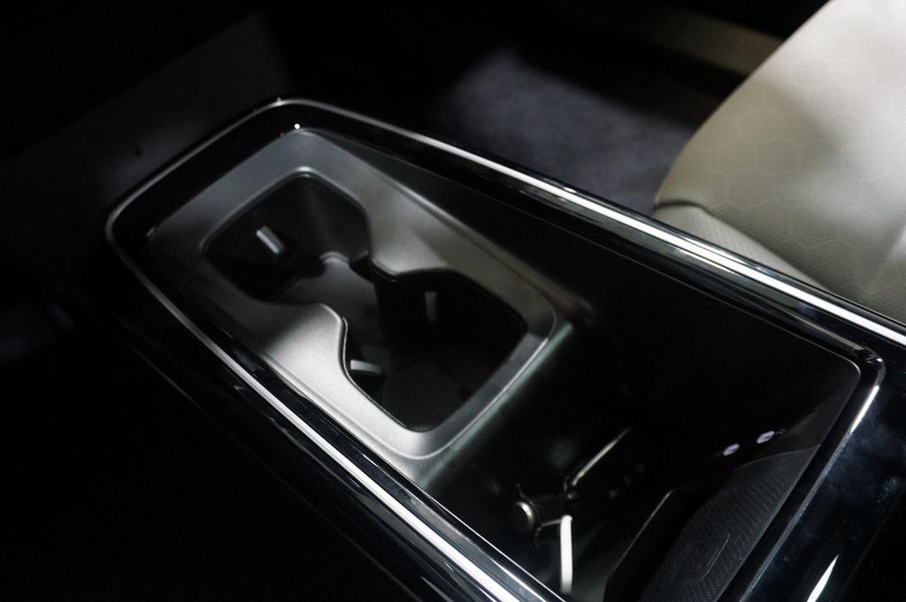 new 2025 Volkswagen ID.4 car, priced at $46,942