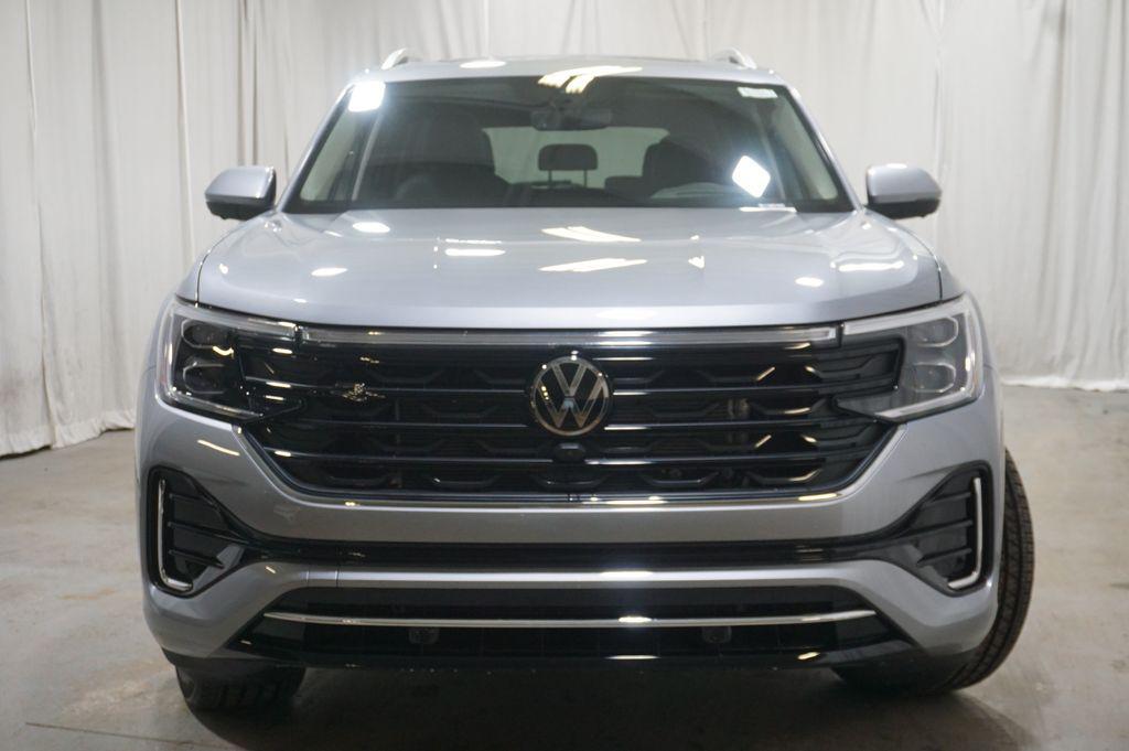 new 2026 Volkswagen Atlas car, priced at $51,681