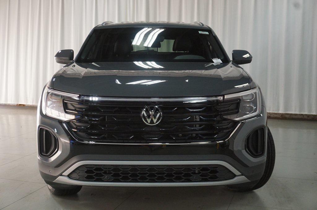 new 2026 Volkswagen Atlas Cross Sport car, priced at $45,052