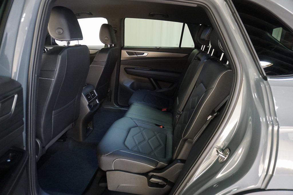 new 2026 Volkswagen Atlas Cross Sport car, priced at $45,052