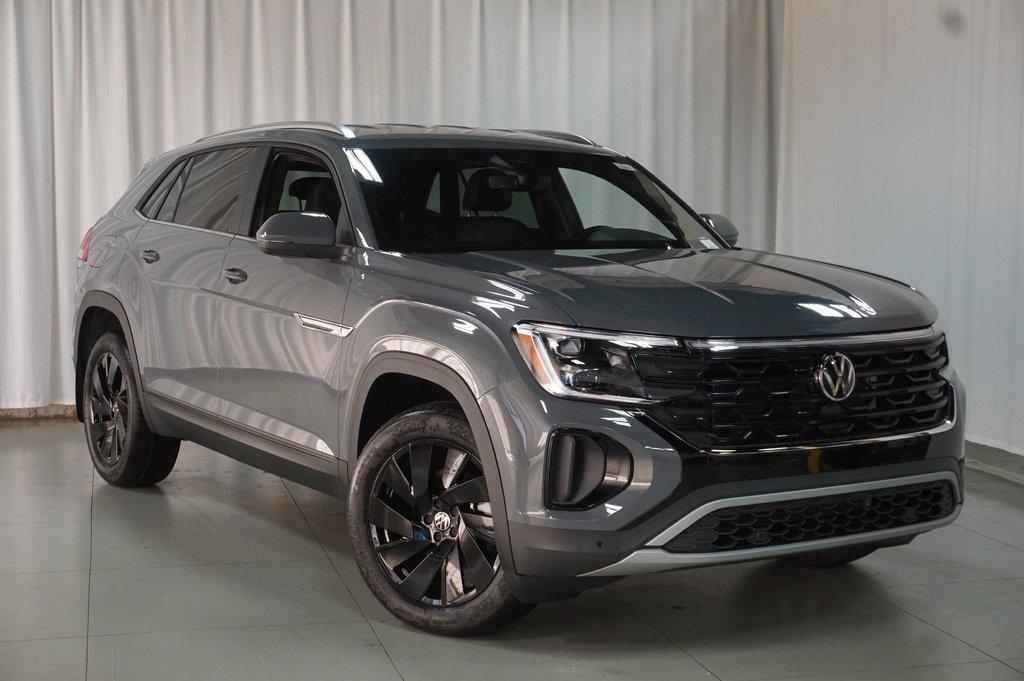 new 2026 Volkswagen Atlas Cross Sport car, priced at $45,052