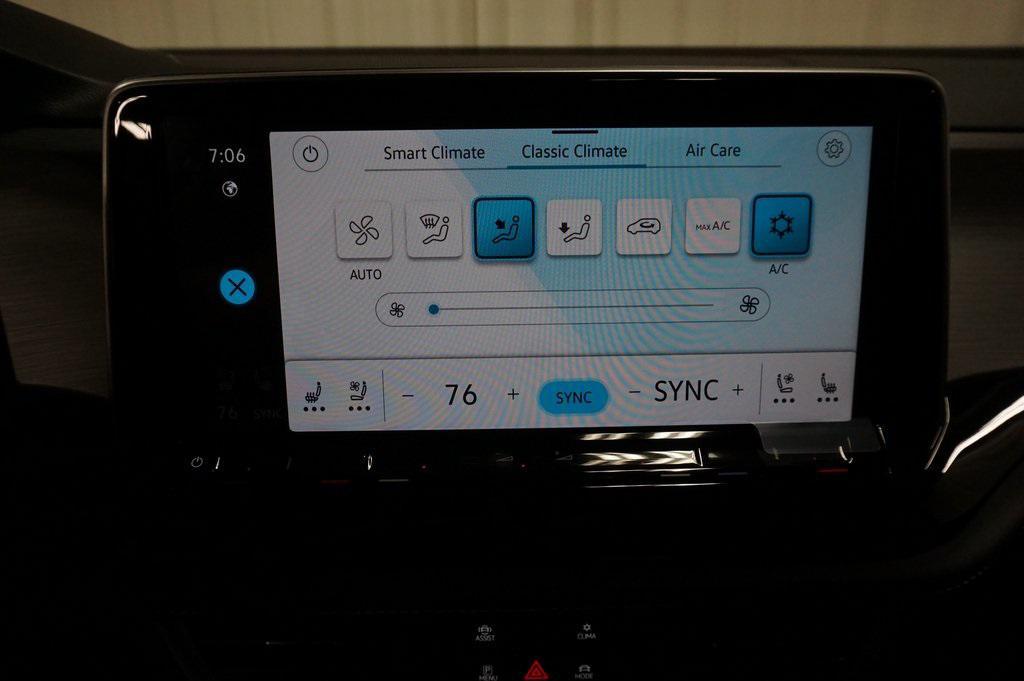 new 2025 Volkswagen Atlas Cross Sport car, priced at $38,309