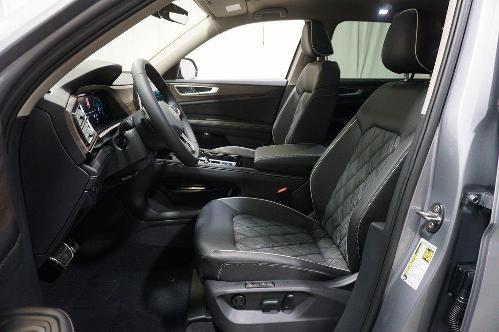 new 2026 Volkswagen Atlas car, priced at $53,181