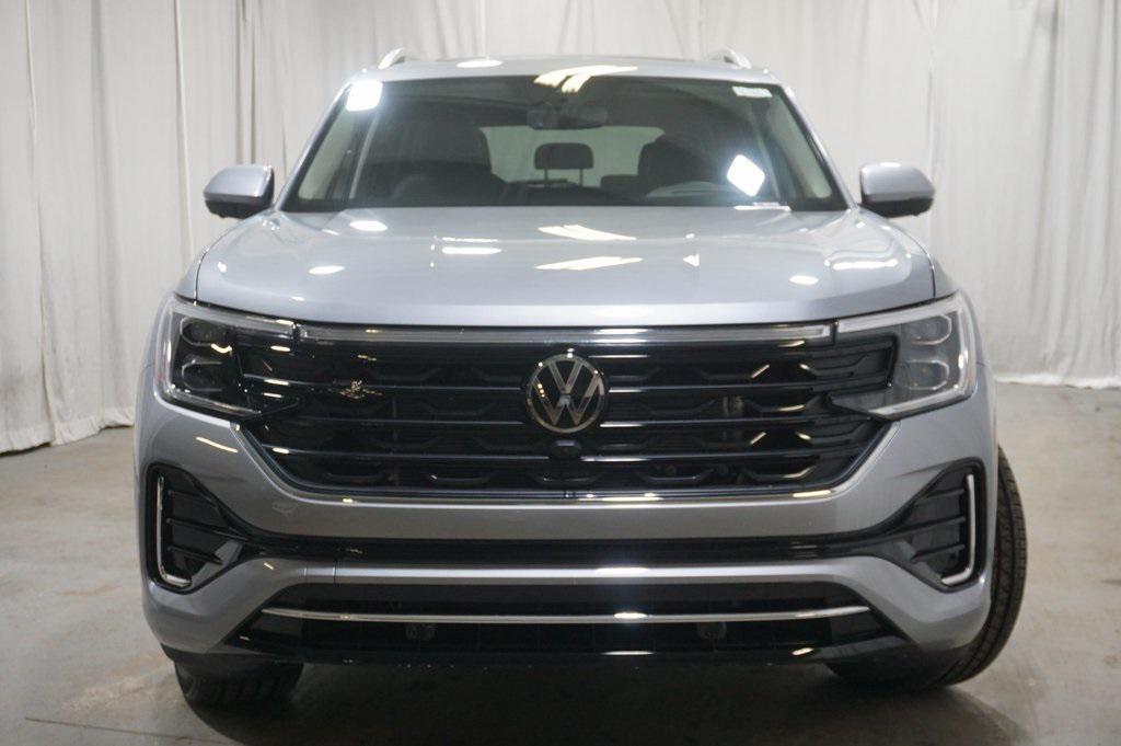 new 2026 Volkswagen Atlas car, priced at $52,181
