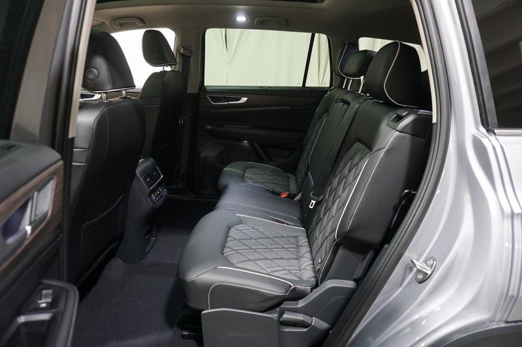 new 2026 Volkswagen Atlas car, priced at $52,181