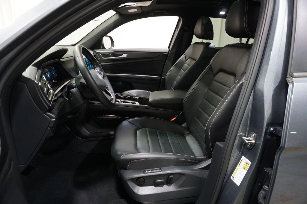 used 2025 Volkswagen Atlas Cross Sport car, priced at $37,490