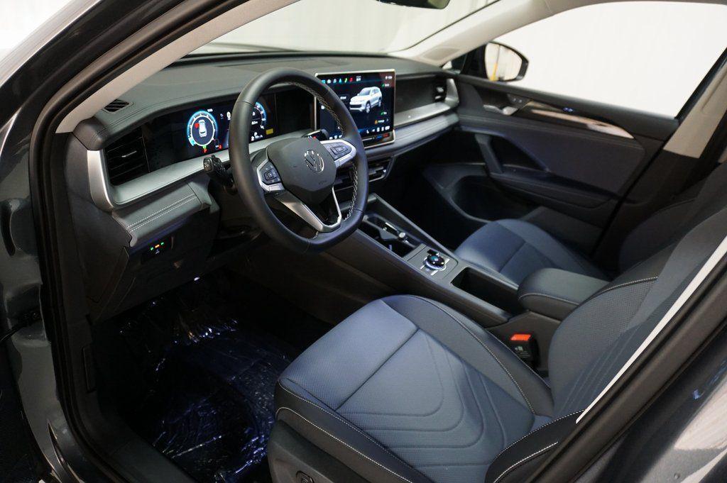 new 2025 Volkswagen Tiguan car, priced at $30,988