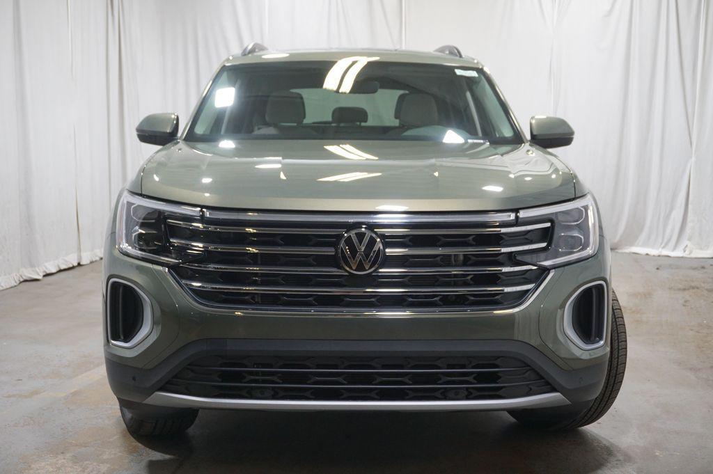 new 2026 Volkswagen Atlas car, priced at $44,522