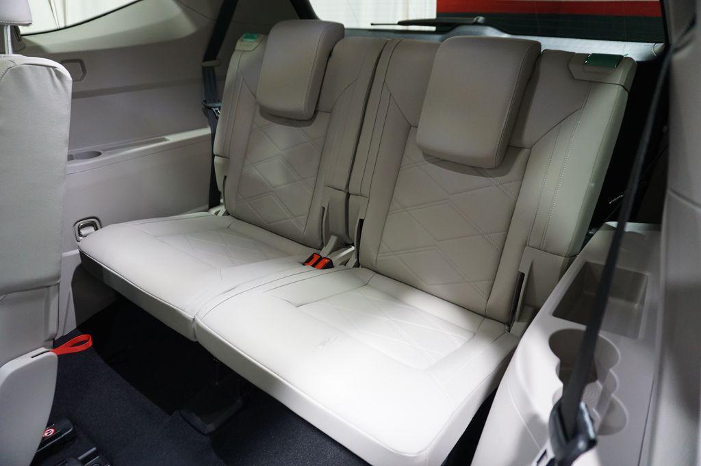 new 2026 Volkswagen Atlas car, priced at $44,522