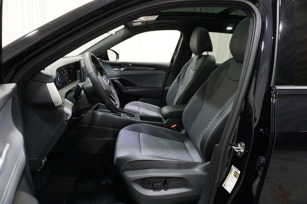 new 2026 Volkswagen Tiguan car, priced at $37,354