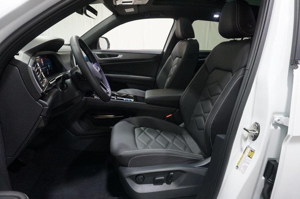 used 2025 Volkswagen Atlas Cross Sport car, priced at $36,790