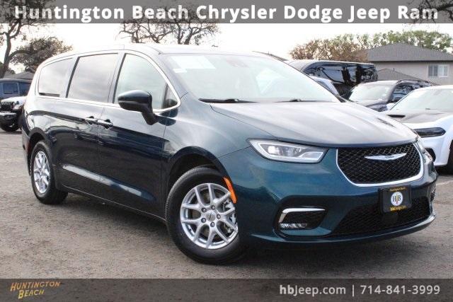 used 2023 Chrysler Pacifica car, priced at $21,320