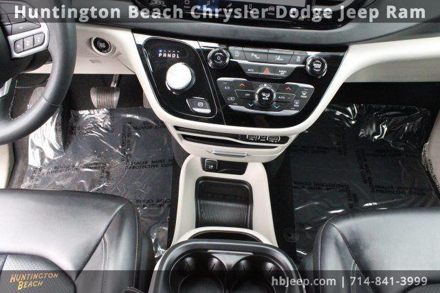 used 2023 Chrysler Pacifica car, priced at $19,300