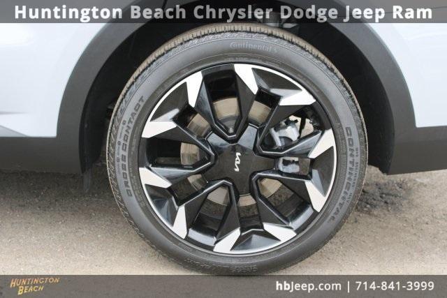 used 2025 Kia Sorento car, priced at $33,300