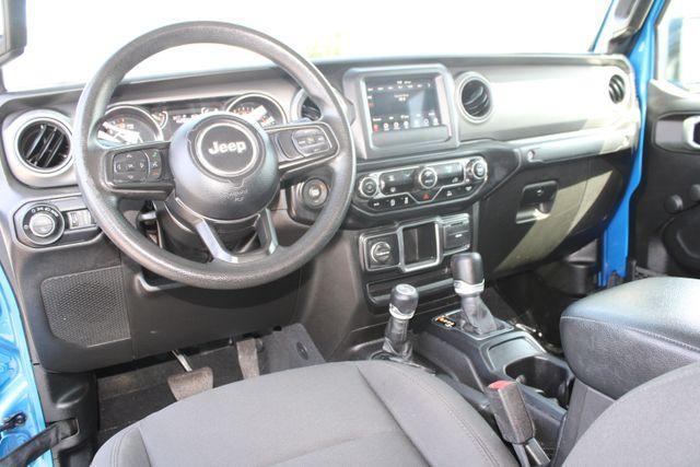 used 2022 Jeep Gladiator car, priced at $24,900