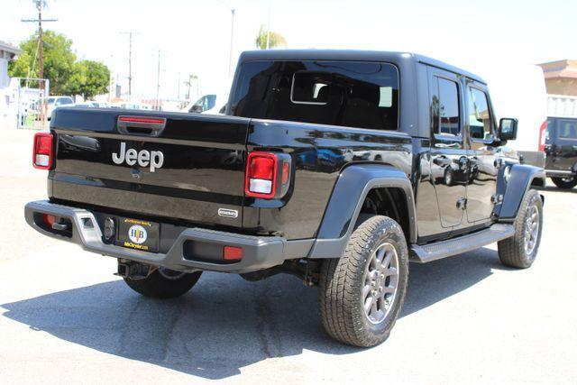 used 2022 Jeep Gladiator car, priced at $25,700