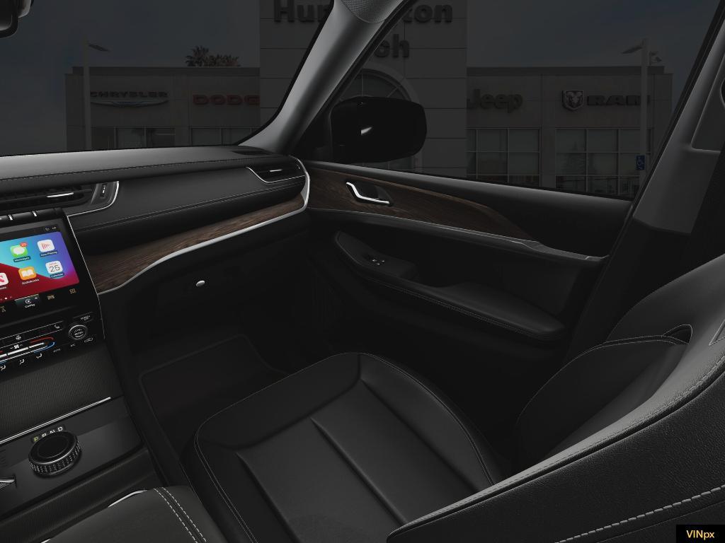 new 2025 Jeep Grand Cherokee car, priced at $47,985