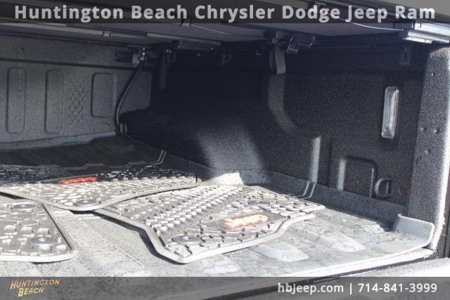 used 2025 Jeep Gladiator car, priced at $39,800