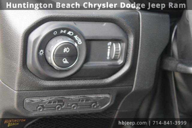used 2025 Jeep Gladiator car, priced at $39,800