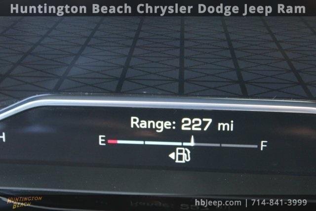 used 2022 GMC Sierra 1500 car, priced at $33,990