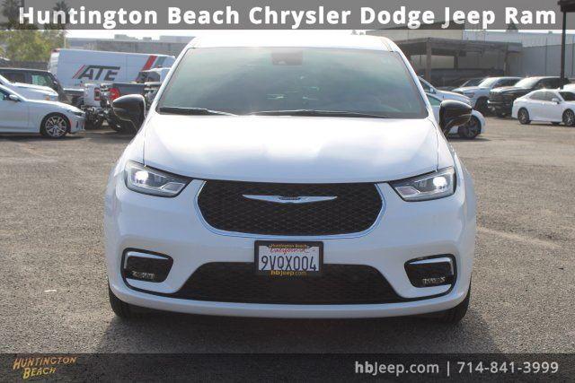 used 2026 Chrysler Pacifica car, priced at $32,990