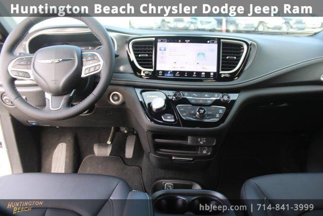 used 2026 Chrysler Pacifica car, priced at $32,990