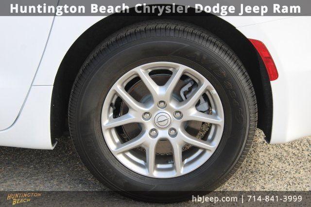 used 2026 Chrysler Pacifica car, priced at $32,990