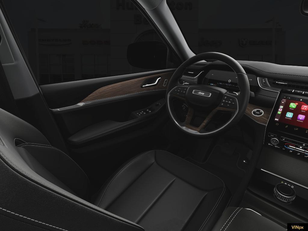 new 2025 Jeep Grand Cherokee car, priced at $35,900