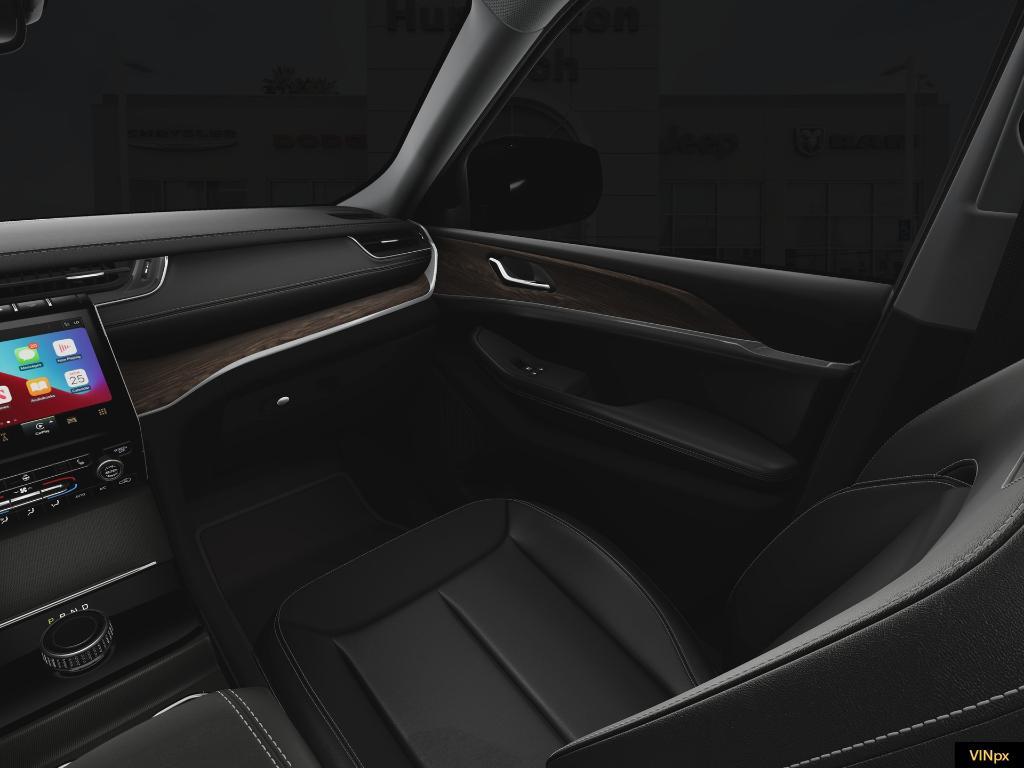 new 2025 Jeep Grand Cherokee car, priced at $35,900